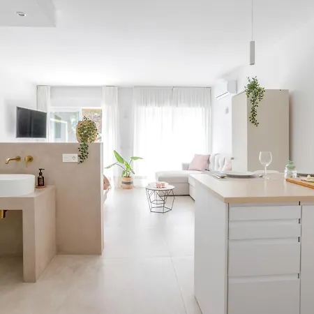 Апартаменти Oleholidays 413 Romana Playa Primera Linea Playa *